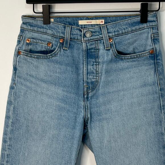 Levis Button Fly Wedgie Tapered Leg Denim Jeans Blue Light Wash Size 26 Retro - Picture 3 of 10